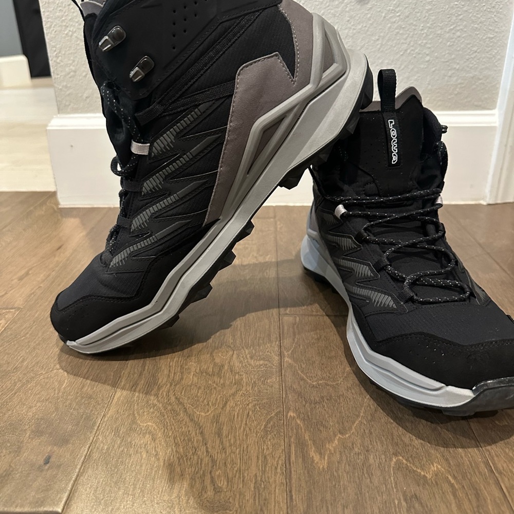 Lowa Black and Gray Athletic Shoes